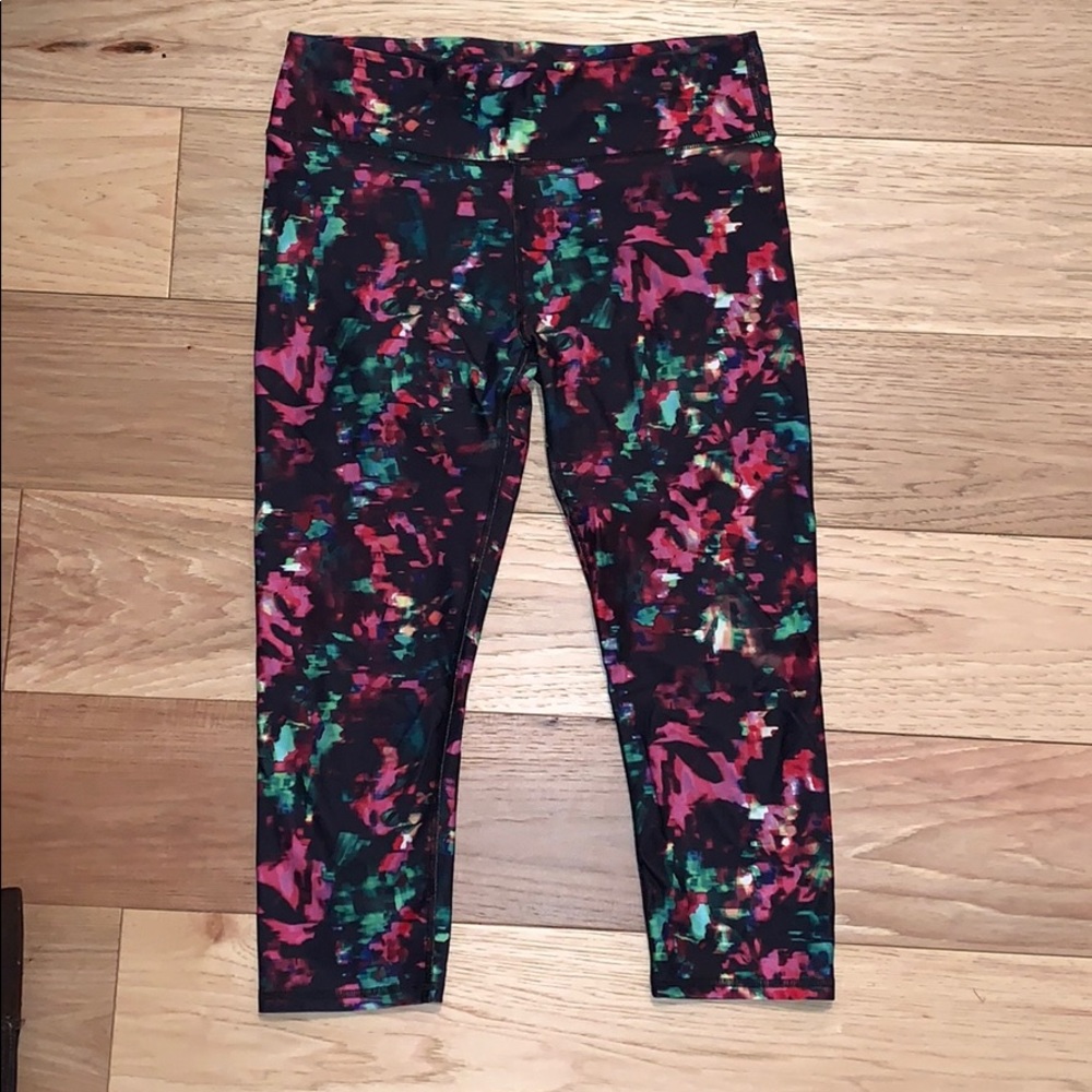 Fabletics cropped leggings